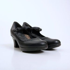 Dansko Bett Mary Jane Black Leather Pumps
